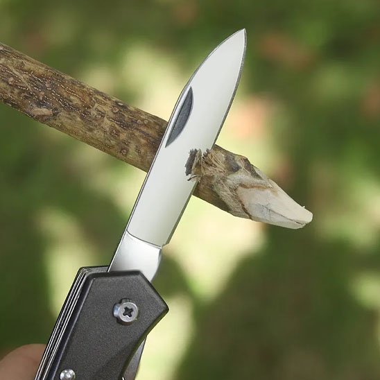 Couteau multifonction